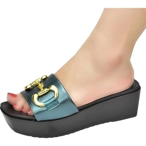 New Arrival Patent Leather Metal Chain Slides Outdoor Casual Womens Shoes Plus Size Wedges Shoes for Women Slip on High Heels