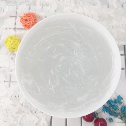 Hyaluronic acid moisturizing cream for moisturizing and nourishing