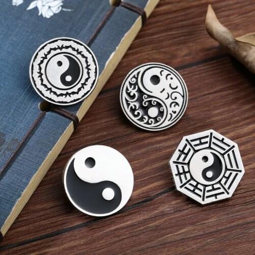 12 style Religious Taoism Tai Chi Gossip Metal Molded Alloy Brooch Dripping Oil Jewelry Accessories Decorative Clothing