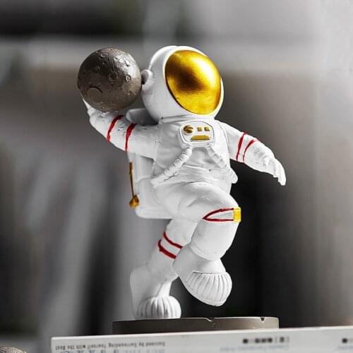Nordic Creative Cute Astronaut Furnishings Home Furnishing Resin Figures Furnishings Living Room Decoration Small Ornaments