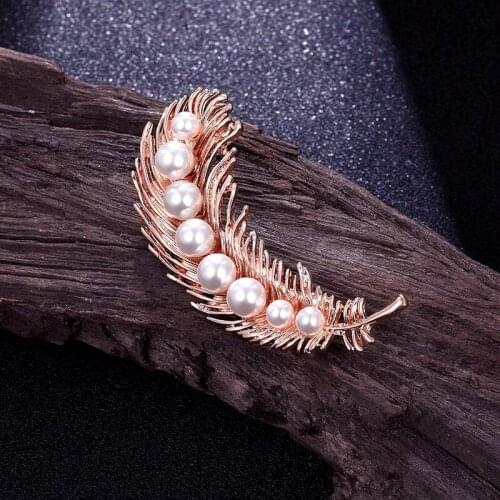 Fashion Brooch For Men Jewelry Crystal Pin Brooches Pearl Christmas Hijab Accessories Womens Broches Pins Party Christmas gift