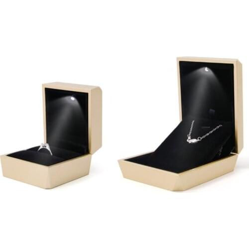 80% HOT SALES！！！Rhombus Surface LED Rings Holder Jewelry Storage Box Case Container Organizer