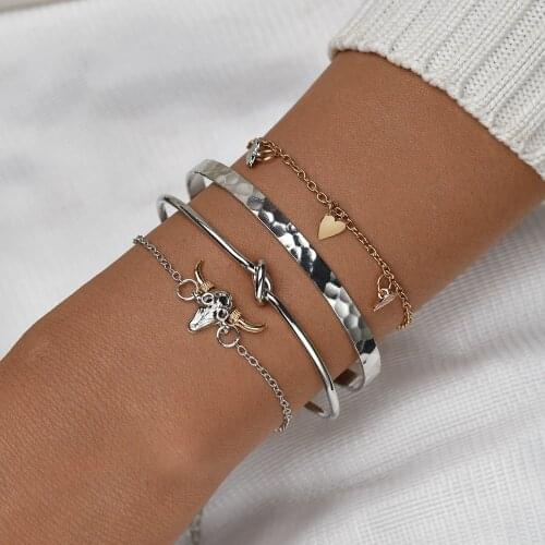 4Pcs Fashion Geometric Bull Head Charms Bracelets for Women Gold Color Heart Pendant Bracelets Set Party Jewelry