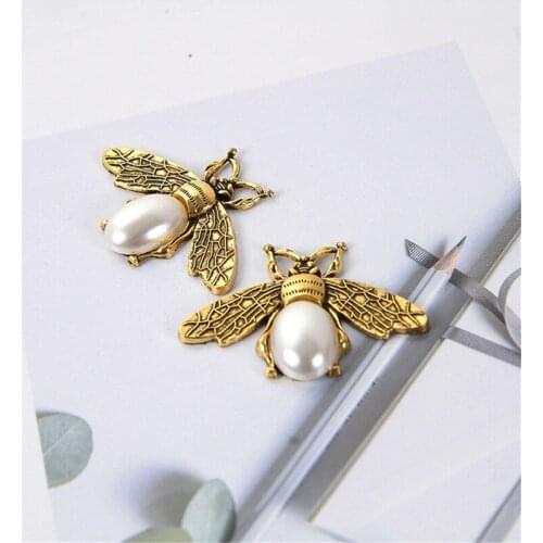 5pcs Bees Flatback Scrapbooking Flat Back For Brooch Pin Pearls Cameo Cabochon For Phone Jewelry Making Accessories Party Crafts