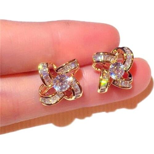 New Stud Earrings Luxury Fashion Design Geometric Rhinestone Earrings For Women