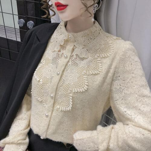 2021 New Women Blouses Slim Bottoming Long-sleeved White Shirt Female Lace Flower Hollow Casual Shirt Blouse Plus Size 2xl H1113