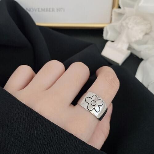 Korean Simple Flower Rings for Women Men Punk Vintage Small Daisy Adjustable Open Ring 2021 Couple Jewelry Gift