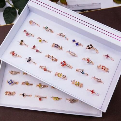 50pcs/lot Fashion Colorful Rhinestone Flowers Love Rings For Women Mix Style Wedding Jewelry Party Gifts With Box Wholesale