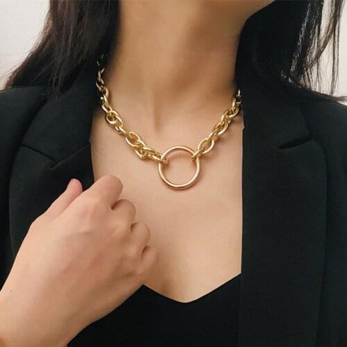 Guangtuo Chokers On The Neck