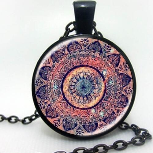 The latest design art gift Splendor of Color Kaleidoscope Mandala Necklace Glass Cabochon Necklace jewelry