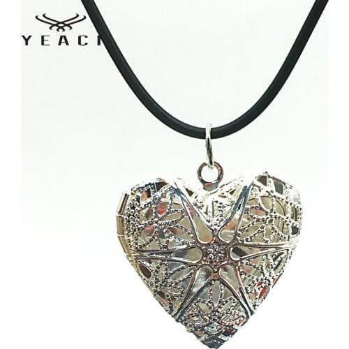 10Pcs Sweet Girl Heart Shaped Hollow Necklace Pendant Can Be Opened to Place Photo Couple Pendants N-072