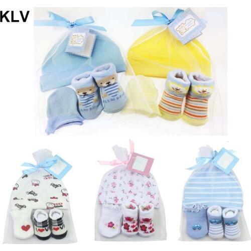 1 Bag Baby Socks + Anti-scratch Gloves +Hat Set Cute Cartoon Baby Hat Set Newborn Baby Girls Boys 100 Days/1 Month Party Gift
