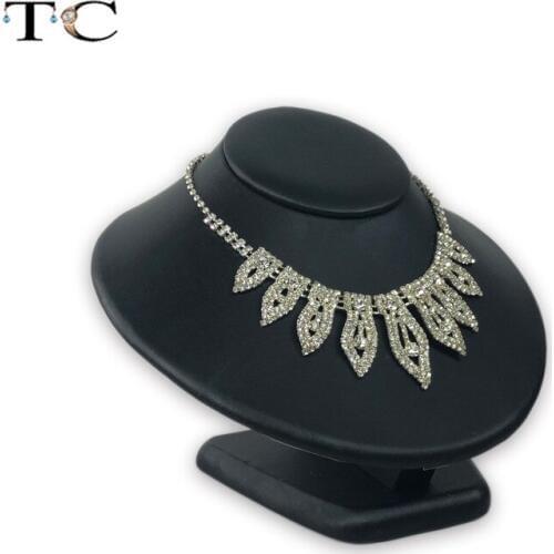 Newest Vertical Black PU Leather Jewelry Display Mannequin Necklace Pendant Pearl Chain Jewelry Organizer Display Stand