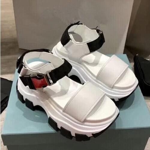 Follwwith Shoes With Medium Heels