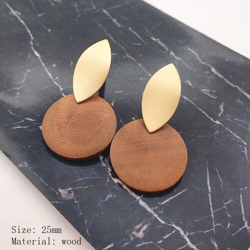 2020 Woman Fashion Earrings Irregular Wave Gold Earrings Round Pendant Wood Earrings Geometric Earrings for Women Party Jewelry