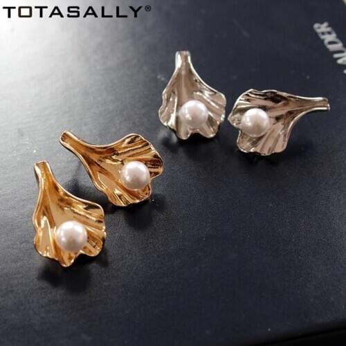 TOTASALLY Baroque Earrings for Women Vintage Irregular Alloy Simulated Pearl Statement Earrings Party Jewelry pendientes mujer