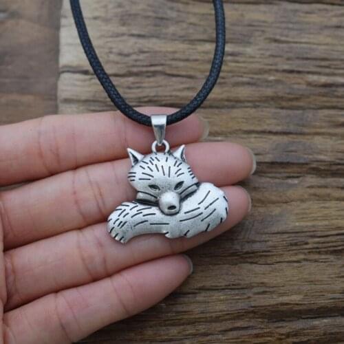 Viking Wolf Necklace Vintage Animal Amulet Charm Jewelry Men&Women Gifts