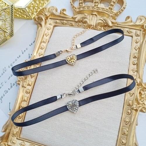 Harajuku Rhinestone Peach Heart Letter Black Choker Collar Necklace for Women Fashion Love Clavicle Chain Choker Necklace Jewler