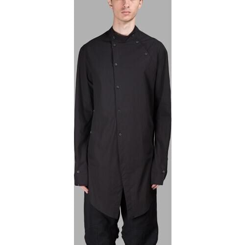 Mens clothing fashion Hair Stylist loose and comfortable Medium length solid color long sleeve shirt