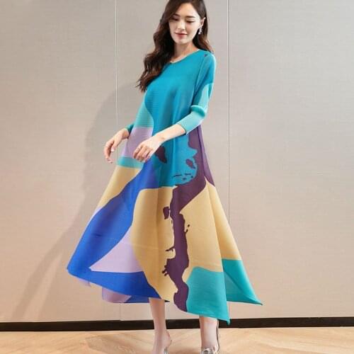 Plus Size Womens Clothing 2021 Autumn Round Neck Loose Stretch Miyake Pleated Casual Dress For Female 45-75kg Pregnant Clothes