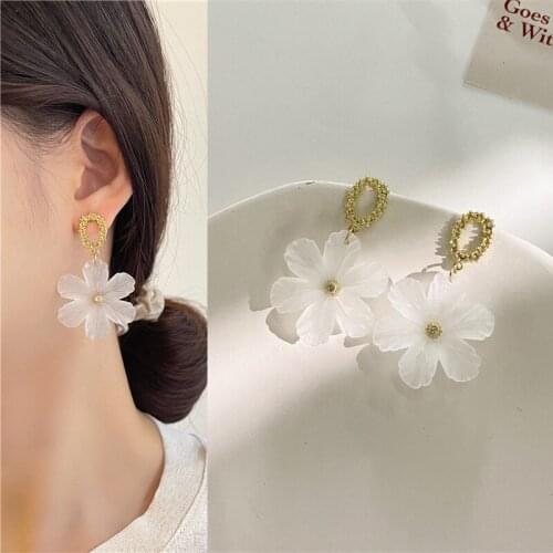 Cute Metal Hoop Acrylic Flower Petal Pendant Drop Earrings for Women Girls Teens Korean Fashion Earrings 2021 Trend New Arrival