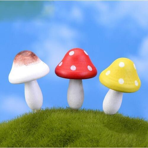 Wooden Mushroom Miniature Figures Animal Figurine decoration Fairy garden Birthday Cake Car cartoon statue resin craft TNB096
