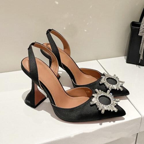 2021 Famous women Pumps Luxury Crystal Slingback High Heels Summer Bride Shoes Comfortable Triangle Heeled Party Wedding Shoes