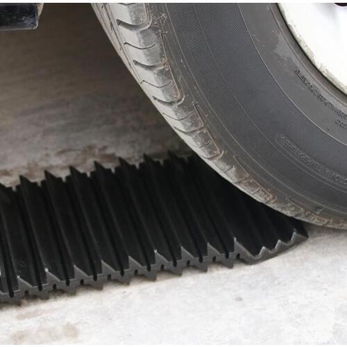 2pcs Universal Car Wheel Tyre Grip Tracks Tire Traction Mat Non Slip Snow Mud Sand Track Road Trouble Clearer Emergency Tools