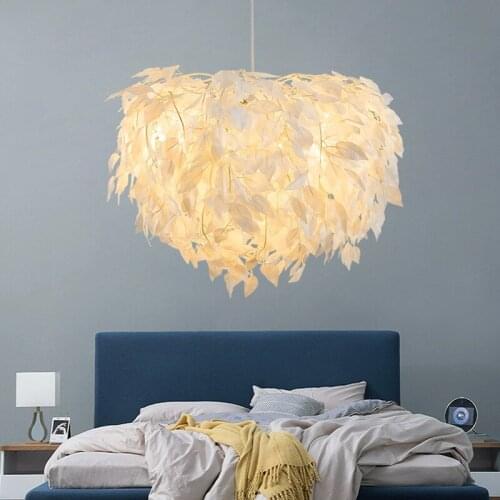 Nordic warm and romantic leaf creative bedroom chandelier personality study clothing store feather chandelier