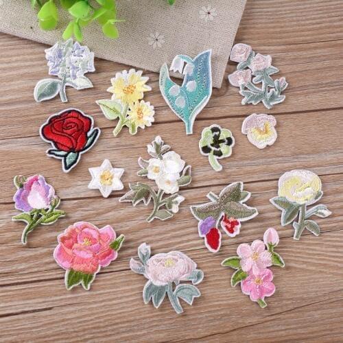 Cheap Flowers Embroidered Patches for Clothing Sew on Patch Jeans Clothes Sticker Badge Iron on Small Japanese Floral Applique