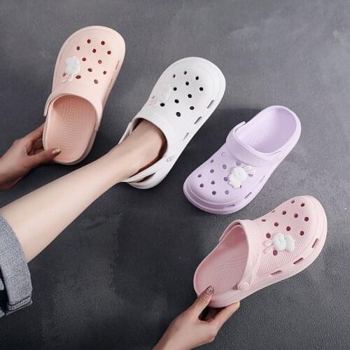 2021 Women Sandals Hole Shoes Beach Shoes Light Sandals Home Slippers Outdoor Summer Wading Sneaker Leisure Shoes EVA Material