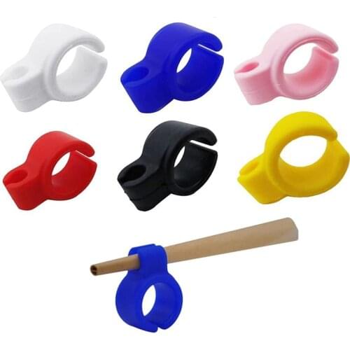 1Pcs Cigarette Holder Silicone Smoker Finger Ring Hand Rack For All Smokers Console Gamers Musicians and Drivers Men Gift