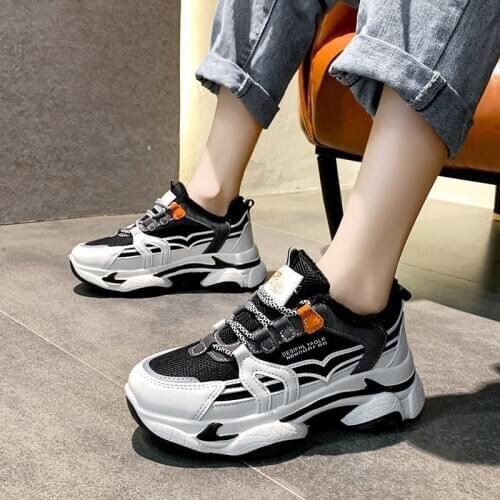 Llogai Breathable Men Sneakers Trend Outdoor Men Sport Shoes Comfortable Fitness Running Shoes Non-slip Thick Bottom Shoes Mujer