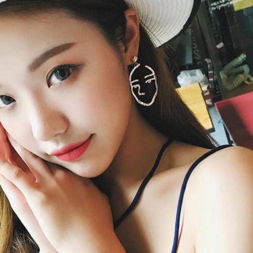 Abstract Art Drop Earrings Gold Color Face Statement Dangle Earrings Girls Fashion Trend Tassel Earrings For Women Bijoux 2018