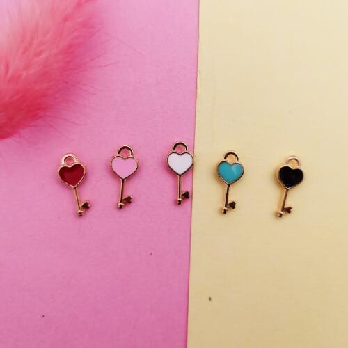 20pcs Alloy Heart Shape Key Enamel Pendants Charms Little Keys Dangle For DIY Earring Bracelet Jewelry Accessories Finding YZ861