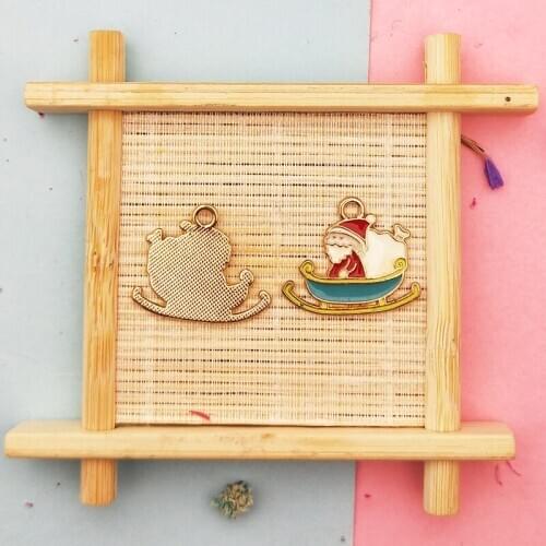 10Pcs Xmas Enamel Charms Sleigh Santa Christmas Pendant Hair Jewelry Accessories Bracelet Necklace Accessories DIY Alloy Fitting