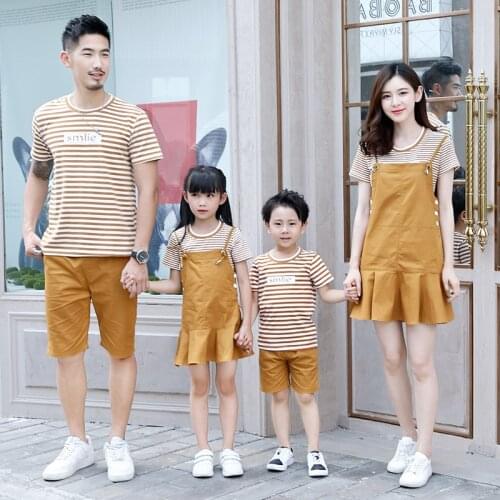 2021 Mommy and Daughter Matching Clothes Fashion Summer Family Outfit Matching Stripe T-shirts and Brown Suspenders Sport Set