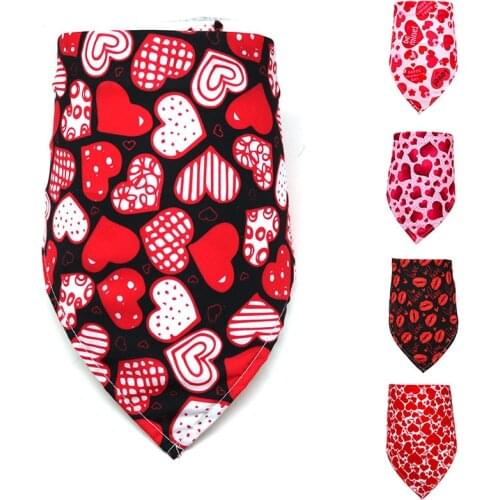Pet Scarf Bandanas Collar Love Heart Printed Triangle Scarves Washable Saliva Towel Bibs Cute Cat Dog Bow Tie Puppy Accessories