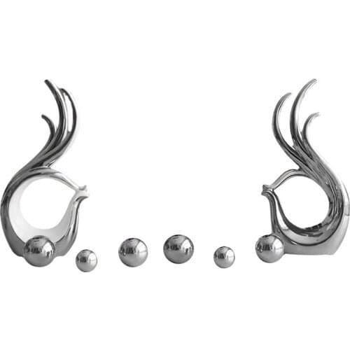 Holding Hands Ceramic Accessories Home Living Room Desktop Figurines Decoration Ornaments Crafts Wedding Gift