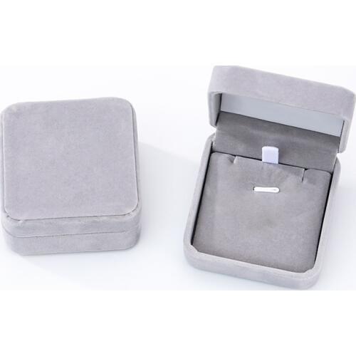 V Attract Jewelry Packaging