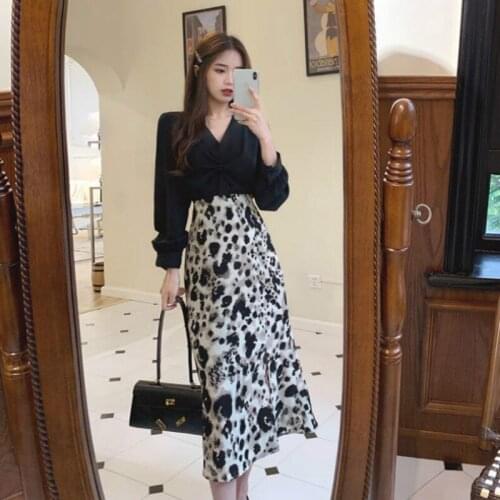 2021 Women Spring Summer Vintage Set Lady V-neck Long Sleeve Top + Leopard A-line Skirt Suit Female Casual Slim 2 Piece Set D369