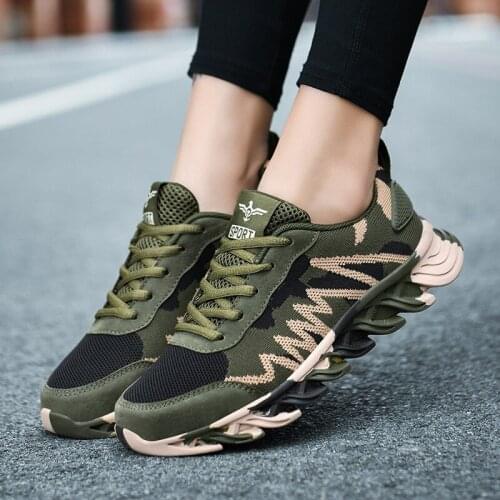 Unisex Sports Shoes Camouflage Sneakers for Men Women Flexible Running Shoes Breathable Outdoor Training Casual Shoes Size 35-44