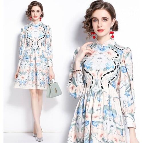 Wind favors will spot the new niche European goods palace printing design fashion dress