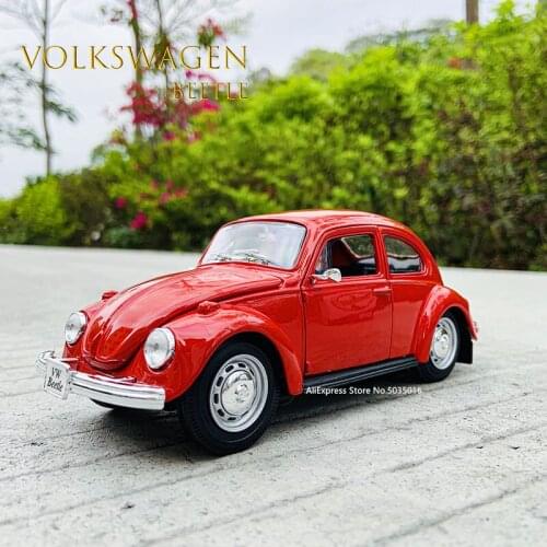 Maisto 1:24 Volkswagen Beetle classic car die-cast simulation alloy car model crafts decorative collection of toy tools gifts