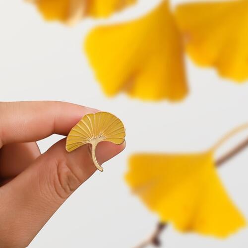 Fashion Vintage Pine Cones Leaves Ginkgo Leaves Brooch Pin Badge Jeans Clothes Decoration Jewelry For Girl Women Gift Wholesale