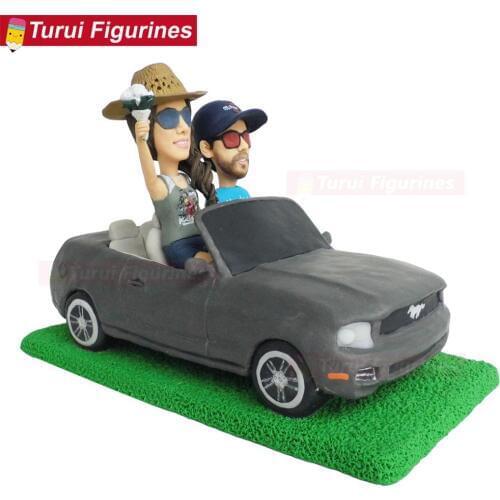 Wedding in car cake topper couple bride and groom car wedding cake stand bobblehead dolls