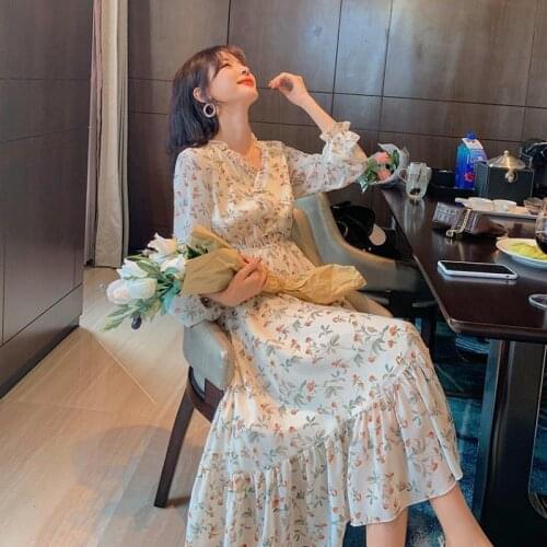 Womens spring and summer new style small fresh floral V-neck temperament mid-length long-sleeved waist slimming dress women