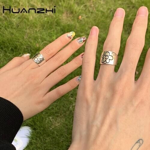 HUANZHI 2020 New Korean Vintage Wide Version Daisy Flower Silver Color Plated Metal Rings for Women Couple Ring Jewelry