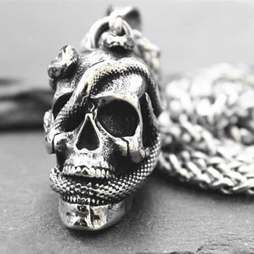 Fine Hand-made Retro Domineering Three-dimensional Twin Snake Wearing Skull Pendant Mens and Womens Jewelry Necklace