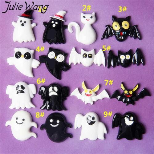 Julie Wang 10PCS Resin Halloween Charms Random Mixed Black White Ghost Bat Pendants Jewelry Making Accessory Table Decor Props